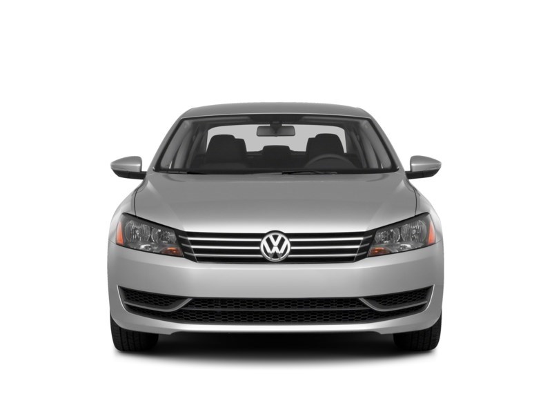 2013 Volkswagen Passat 4dr Sdn 2.5L Man Trendline Exterior Shot 6