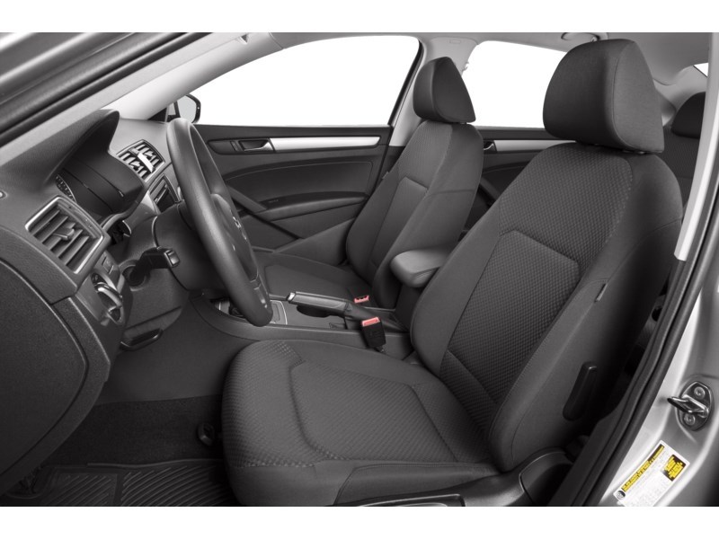 2013 Volkswagen Passat 4dr Sdn 2.5L Man Trendline Interior Shot 4