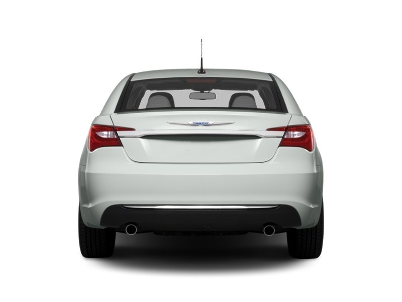 2014 Chrysler 200 4dr Sdn LX Exterior Shot 8