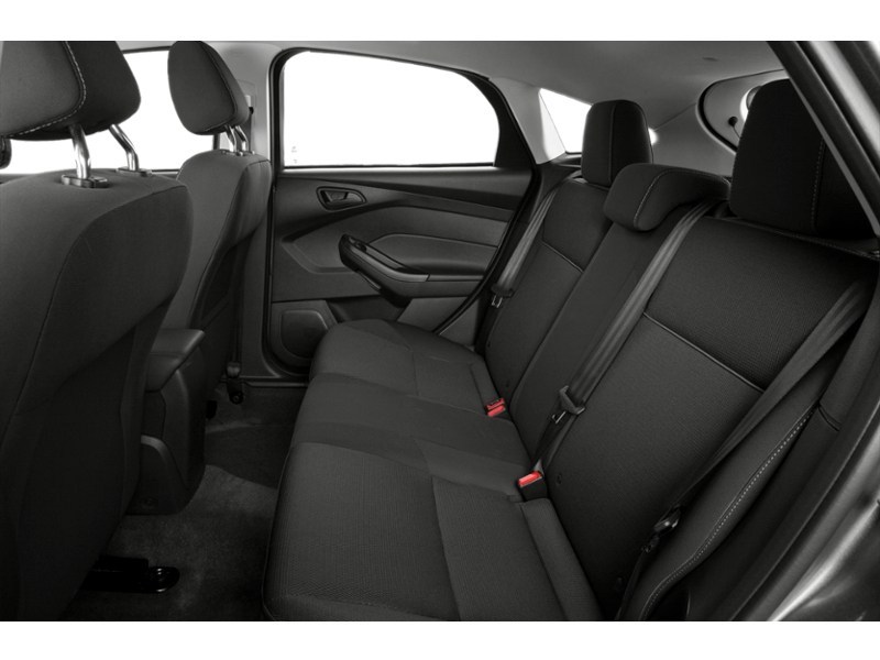2014 Ford Focus 5dr HB SE Interior Shot 6