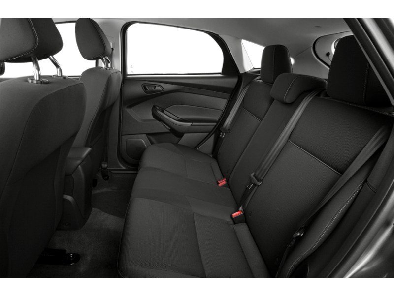 2014 Ford Focus 5dr HB SE Interior Shot 6