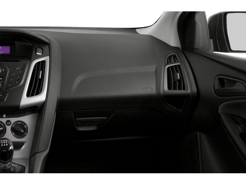 2014 Ford Focus 5dr HB SE Interior Shot 1