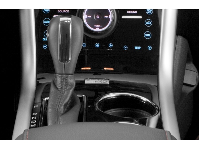 2014 Ford Edge 4dr SEL AWD Exterior Shot 9