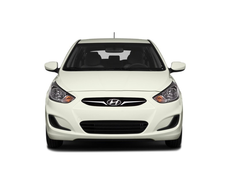 2014 Hyundai Accent 5dr HB Auto GLS Exterior Shot 6