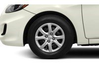 2014 Hyundai Accent 5dr HB Auto GL Exterior Shot 5