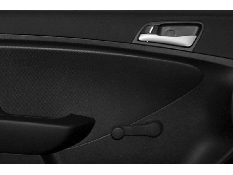 2014 Hyundai Accent 5dr HB Auto GL Exterior Shot 10