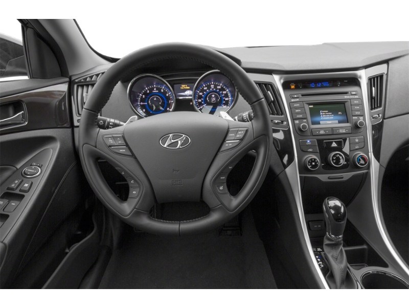 2014 Hyundai Sonata 4dr Sdn 2.4L Auto GLS Interior Shot 3