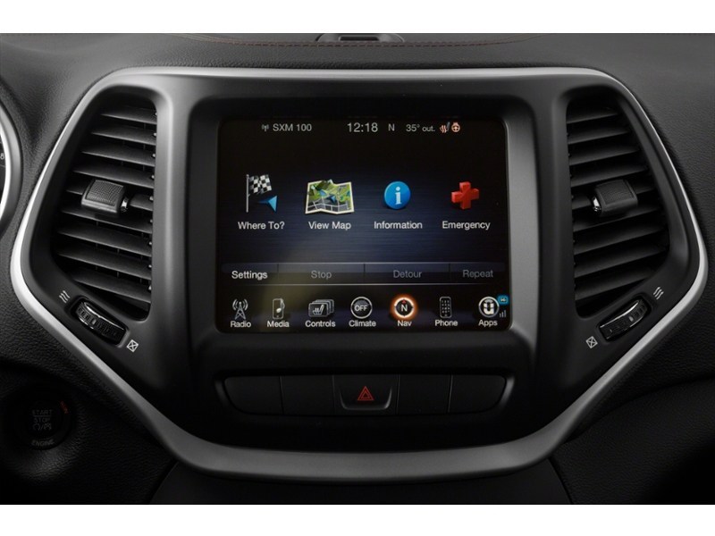 2017 Jeep Cherokee 4WD 4dr Trailhawk Interior Shot 2