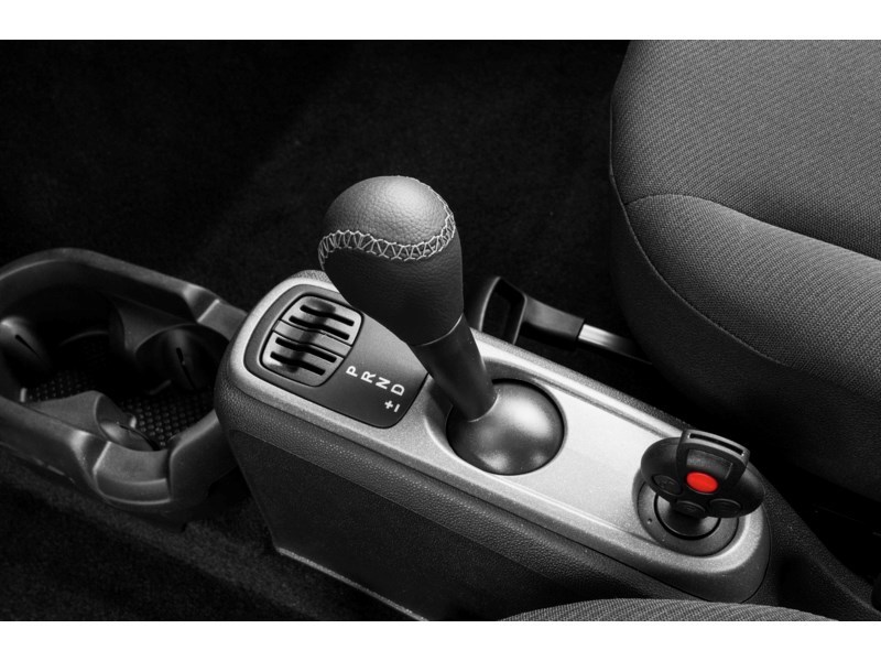 2015 smart fortwo 2dr Cpe Pure Exterior Shot 9