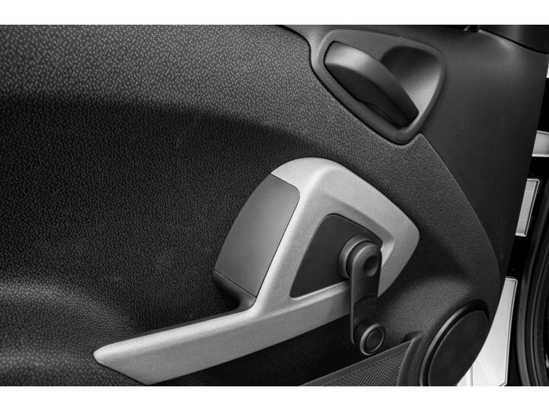 2015 smart fortwo 2dr Cpe Pure Exterior Shot 11