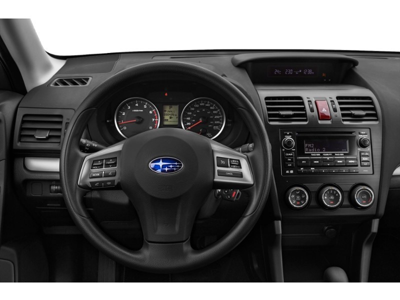 2015 Subaru Forester 5dr Wgn CVT 2.5i Convenience Interior Shot 3