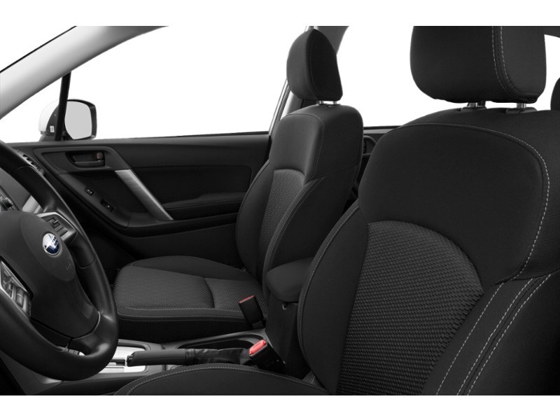 2015 Subaru Forester 5dr Wgn CVT 2.5i Convenience Interior Shot 4
