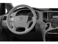 2014 Toyota Sienna 5dr LE 8-Pass FWD Interior Shot 2