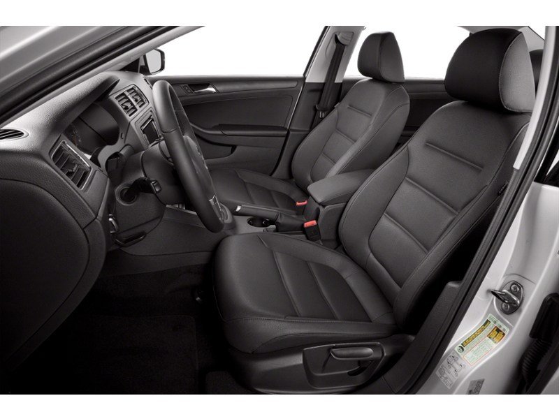 2014 Volkswagen Jetta 4dr 1.8 TSI Man Comfortline Interior Shot 4