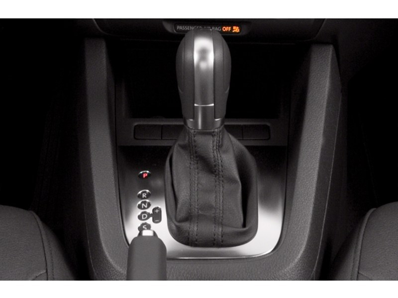 2014 Volkswagen Jetta 4dr 1.8 TSI Man Comfortline Exterior Shot 9