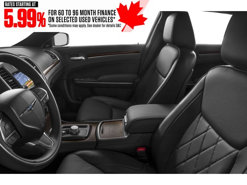 2016 Chrysler 300C 4dr Sdn 300C Platinum RWD Interior Shot 5