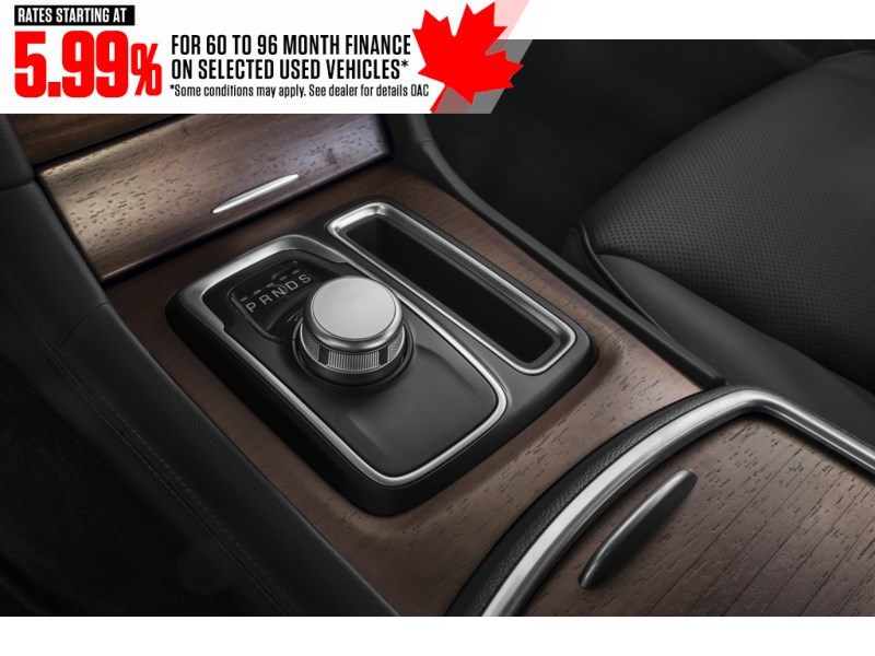 2016 Chrysler 300C 4dr Sdn 300C Platinum RWD Exterior Shot 12