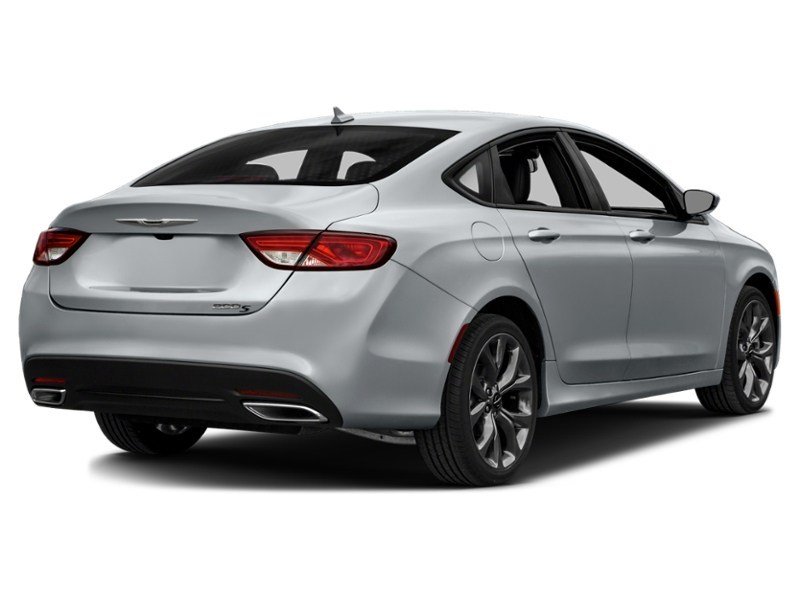 2016 Chrysler 200 S AWD Exterior Shot 2
