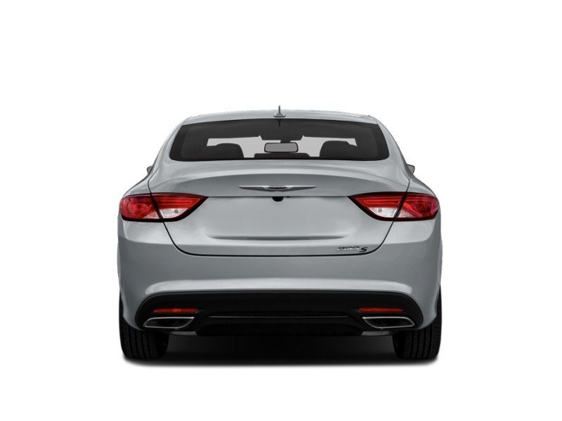 2016 Chrysler 200 S AWD Exterior Shot 8