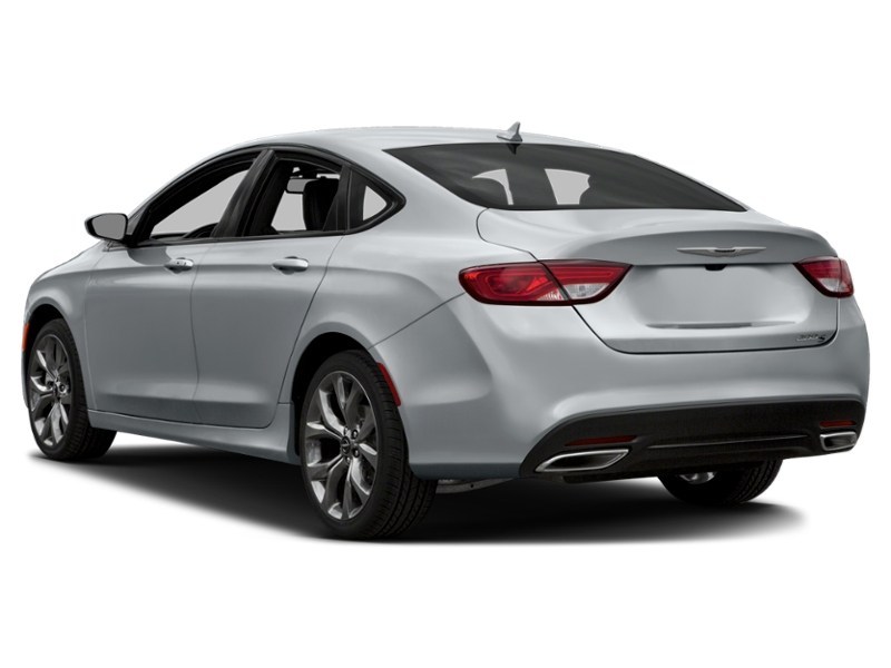 2016 Chrysler 200 S AWD Exterior Shot 10