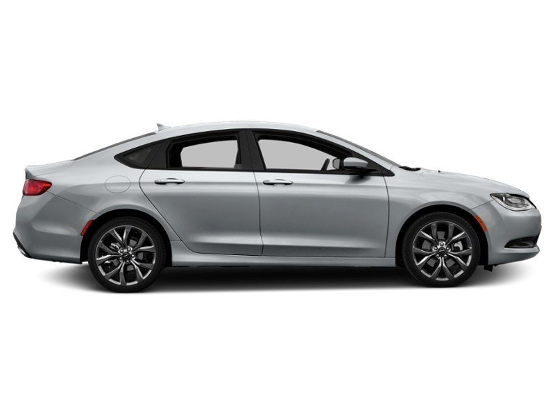 2016 Chrysler 200 S AWD Exterior Shot 11