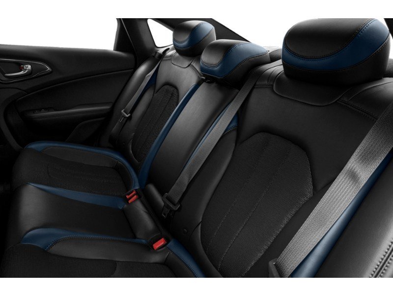 2016 Chrysler 200 S AWD Interior Shot 5