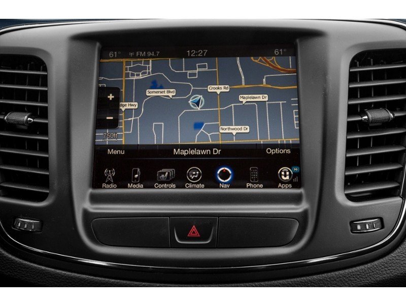 2016 Chrysler 200 S AWD Interior Shot 8