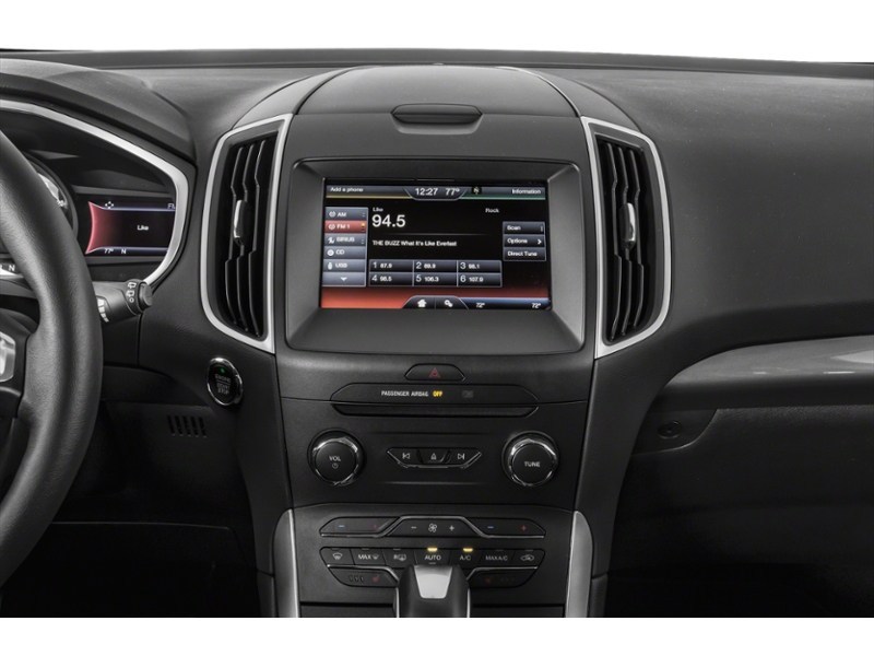 2017 Ford Edge 4dr Titanium AWD Interior Shot 2