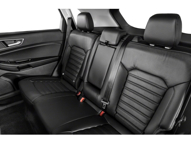 2017 Ford Edge 4dr Titanium AWD Interior Shot 6