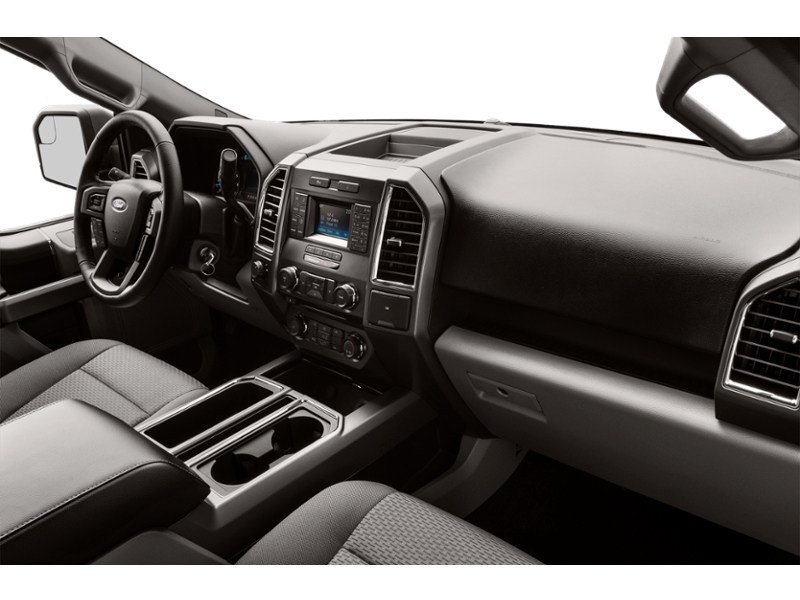 2016 Ford F-150 4WD SuperCrew 145" XLT Interior Shot 1