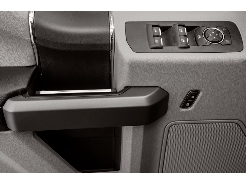 2016 Ford F-150 4WD SuperCrew 145" XLT Exterior Shot 14