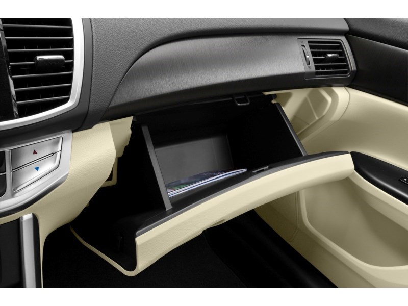 2015 Honda Accord Hybrid 4dr Sdn Touring Interior Shot 4