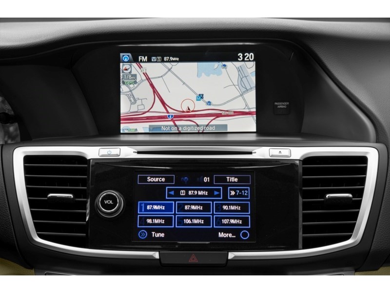 2015 Honda Accord Hybrid 4dr Sdn Touring Interior Shot 9