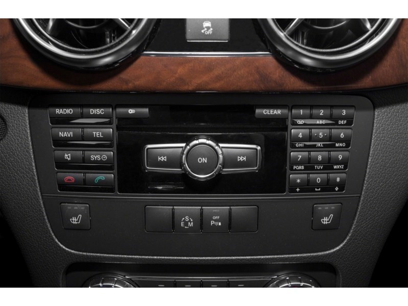 2015 Mercedes-Benz GLK-Class 4MATIC 4dr GLK 250 BlueTec Interior Shot 2