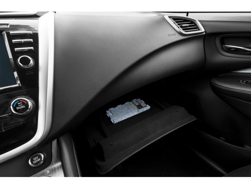 2017 Nissan Murano AWD 4dr SV Interior Shot 4
