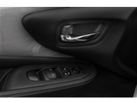 2017 Nissan Murano AWD 4dr SV Exterior Shot 15