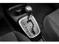 2015 Toyota Yaris 5dr HB Auto LE Exterior Shot 12