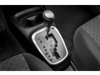 2015 Toyota Yaris 5dr HB Auto LE Exterior Shot 12
