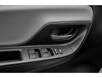 2015 Toyota Yaris 5dr HB Auto LE Exterior Shot 14