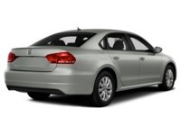 2015 Volkswagen Passat 2.0 TDI Trendline (DSG) Exterior Shot 2