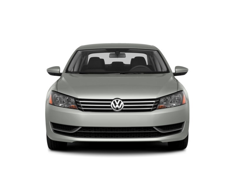 2015 Volkswagen Passat 2.0 TDI Trendline (DSG) Exterior Shot 5