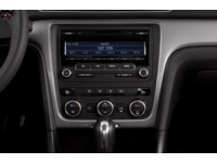 2015 Volkswagen Passat 2.0 TDI Trendline (DSG) Interior Shot 1