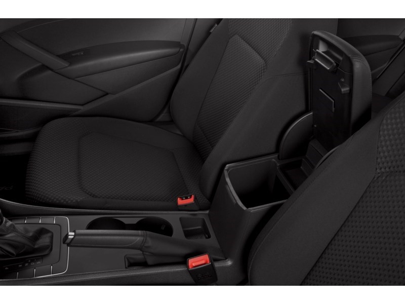 2015 Volkswagen Passat 2.0 TDI Trendline (DSG) Interior Shot 7