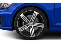 2017 Volkswagen Golf R 5dr HB DSG Exterior Shot 5