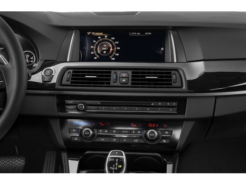2016 BMW 535 i xDrive Interior Shot 2