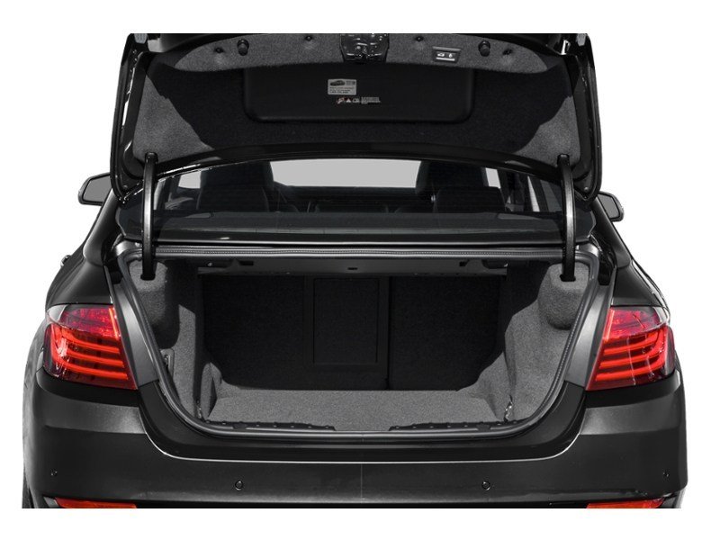 2016 BMW 535 i xDrive Exterior Shot 4