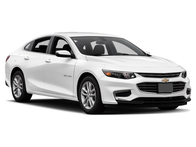 2017 Chevrolet Malibu 4dr Sdn LT w/1LT Exterior Shot 9
