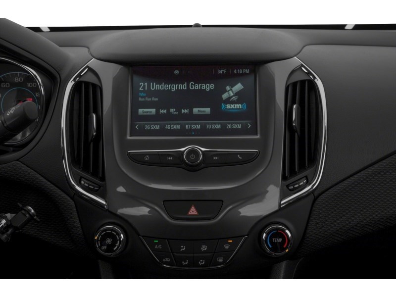 2017 Chevrolet Cruze 4dr Sdn 1.4L LT w/1SD Interior Shot 2