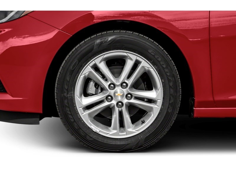 2017 Chevrolet Cruze 4dr Sdn 1.4L LT w/1SD Exterior Shot 5