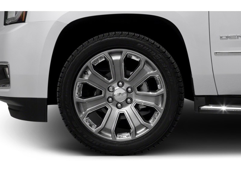 2017 GMC Yukon 4WD 4dr Denali Exterior Shot 5